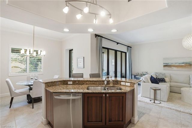 975 Sandpiper ST # A202, Naples, FL 34102