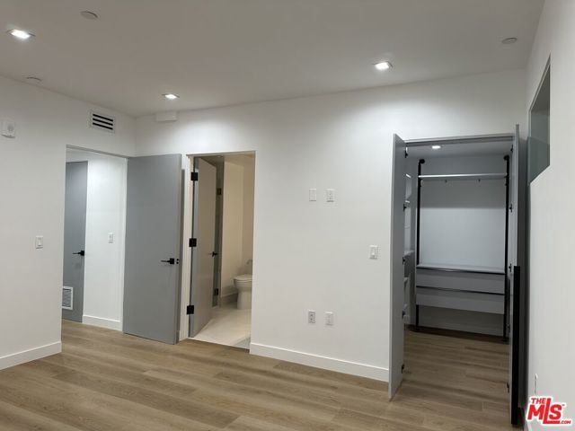 9842 Vidor Drive 101, Los Angeles, CA 90035