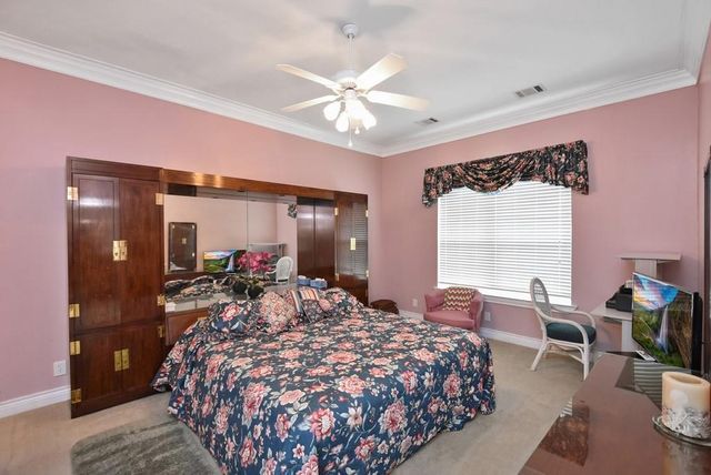 208 E 20th ST, Cameron, TX 76520