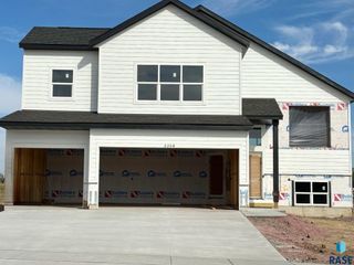 2204 E Bergen Cir Circle, Brandon, SD 57005