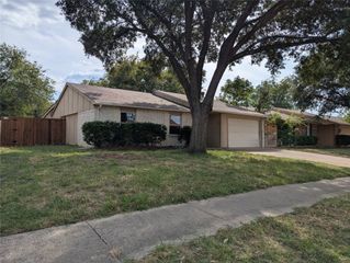 5114 Worley Drive, The Colony, TX 75056