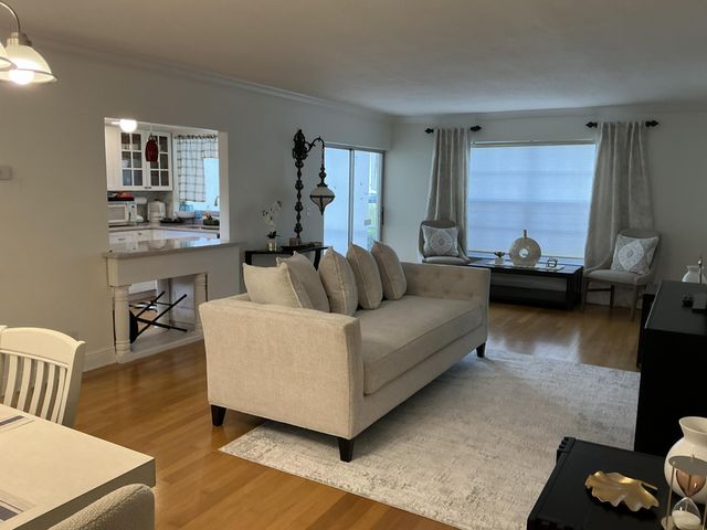 5500 Tamberlane Circle 104, Palm Beach Gardens, FL 33418