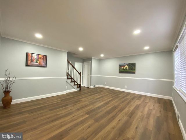 211 SCHEIVERT AVE, Aston, PA 19014