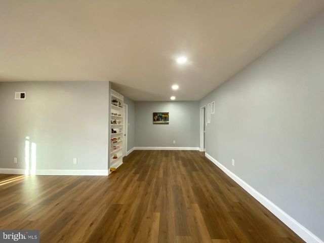 211 SCHEIVERT AVE, Aston, PA 19014