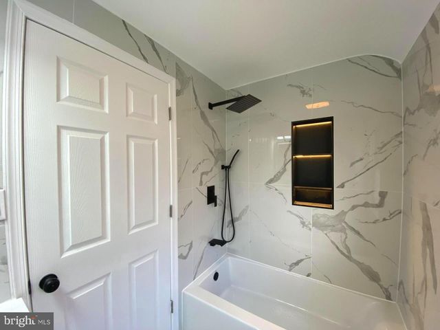 211 SCHEIVERT AVE, Aston, PA 19014