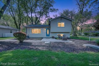 6551 Duffield Street, West Bloomfield, MI 48324