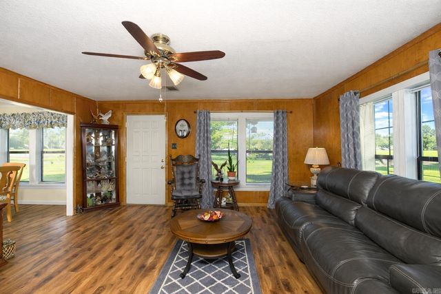 2100 Cook Rd, White Hall, AR 71602