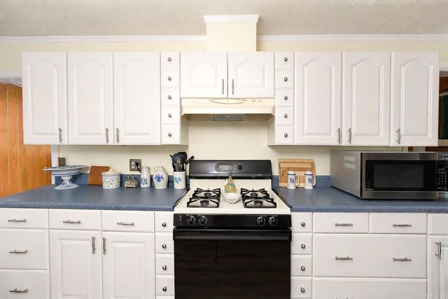 2100 Cook Rd, White Hall, AR 71602