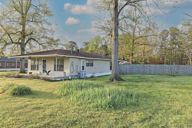 2100 Cook Rd, White Hall, AR 71602