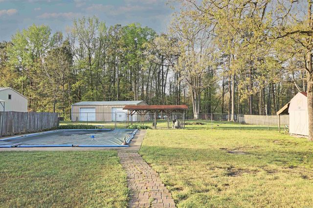 2100 Cook Rd, White Hall, AR 71602