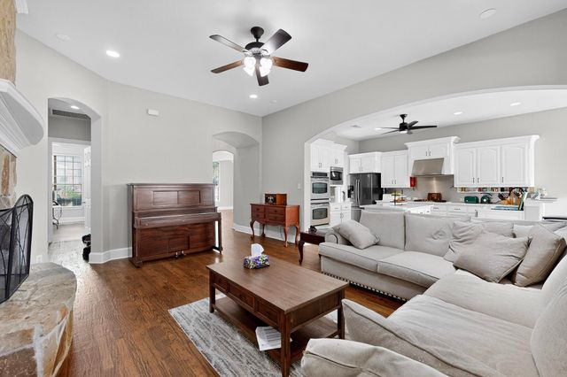 404 Broken Sword Drive, Lewisville, TX 75056