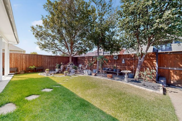 404 Broken Sword Drive, Lewisville, TX 75056