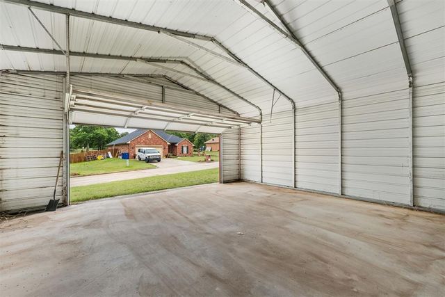500 Oak Park Drive, Choctaw, OK 73020
