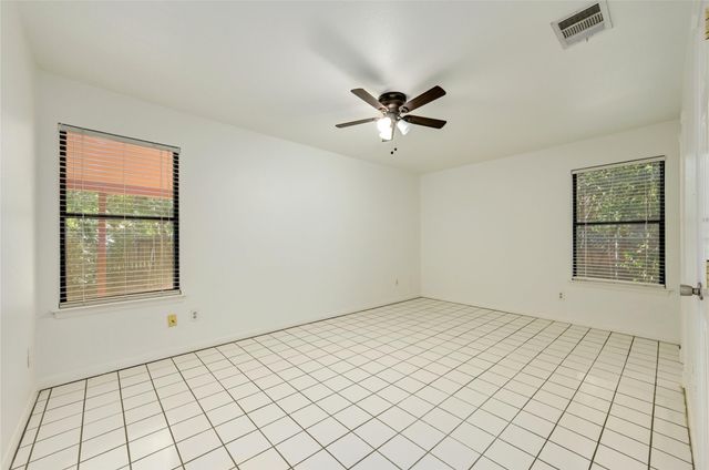 6713 SILVERMINE DR, Austin, TX 78736