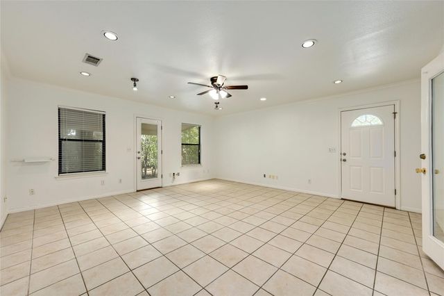 6713 SILVERMINE DR, Austin, TX 78736