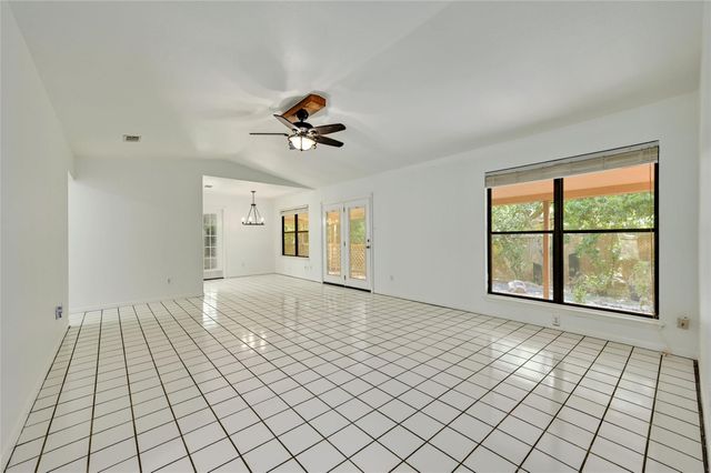6713 SILVERMINE DR, Austin, TX 78736