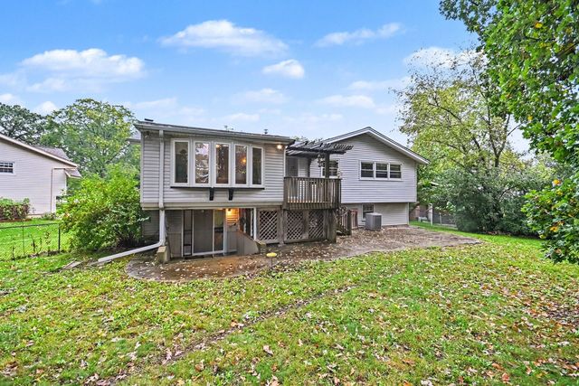 609 Tilipi Lane, Schaumburg, IL 60193