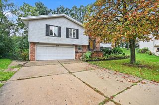 609 Tilipi Lane, Schaumburg, IL 60193