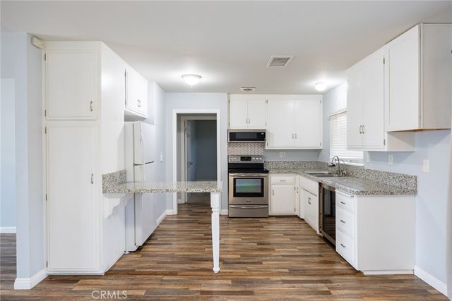 861 Majela, Hemet, CA 92543