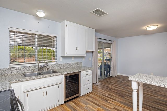 861 Majela, Hemet, CA 92543