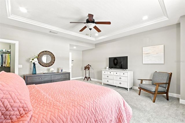 2557 W PLATT STREET, Tampa, FL 33609