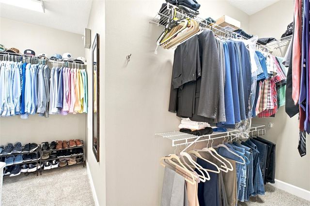 2557 W PLATT STREET, Tampa, FL 33609