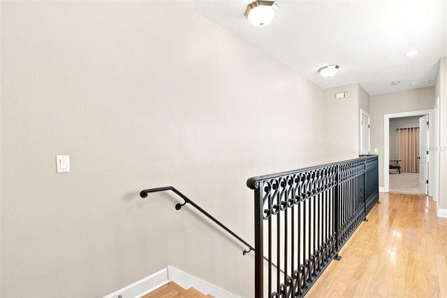2557 W PLATT STREET, Tampa, FL 33609