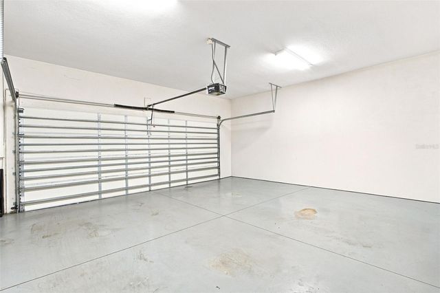 2557 W PLATT STREET, Tampa, FL 33609
