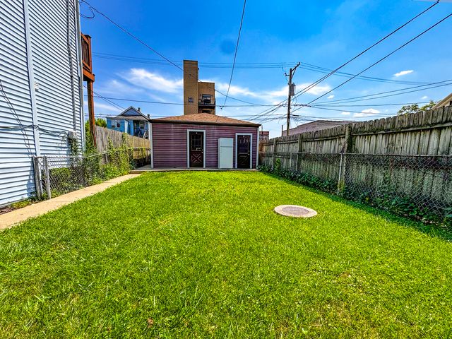 637 W 46th Place, Chicago, IL 60609
