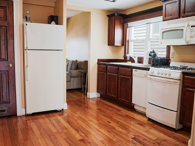 637 W 46th Place, Chicago, IL 60609