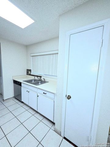 5210 Kenton Stone, San Antonio, TX 78240