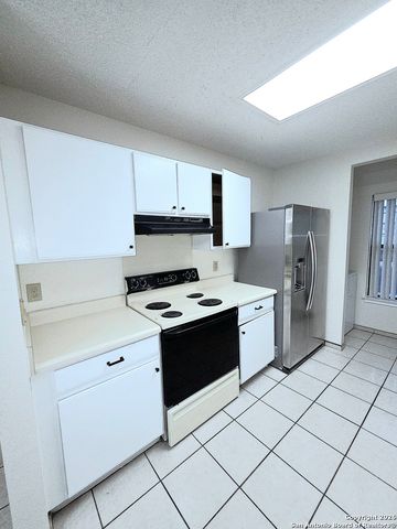 5210 Kenton Stone, San Antonio, TX 78240