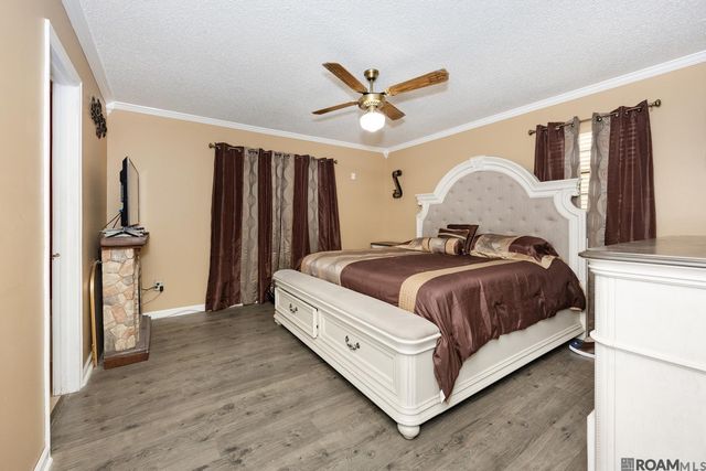 8274 Section Rd, Port Allen, LA 70767