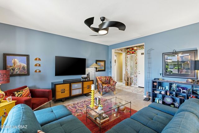 2197 E Apache Springs Lane, Green Valley, AZ 85614