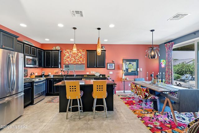 2197 E Apache Springs Lane, Green Valley, AZ 85614