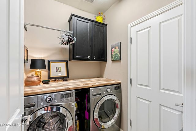 2197 E Apache Springs Lane, Green Valley, AZ 85614