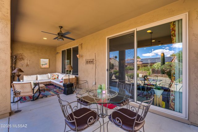 2197 E Apache Springs Lane, Green Valley, AZ 85614