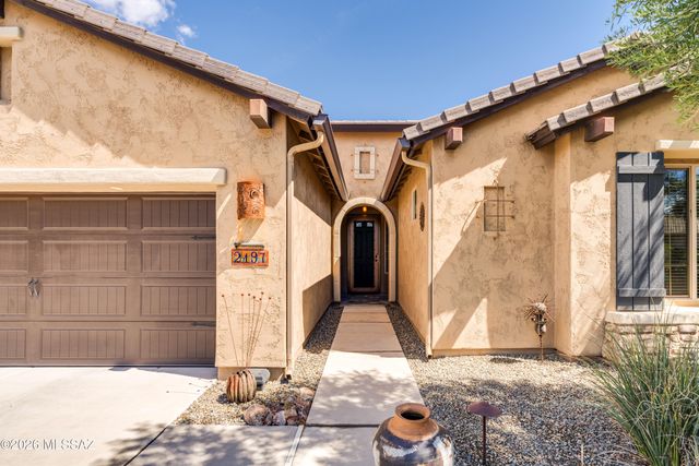 2197 E Apache Springs Lane, Green Valley, AZ 85614
