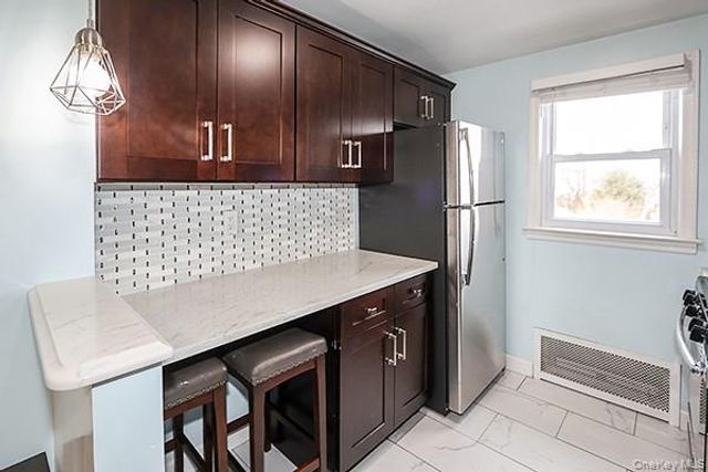 926 Second Avenue 2nd Floor, Franklin Square, NY 11010