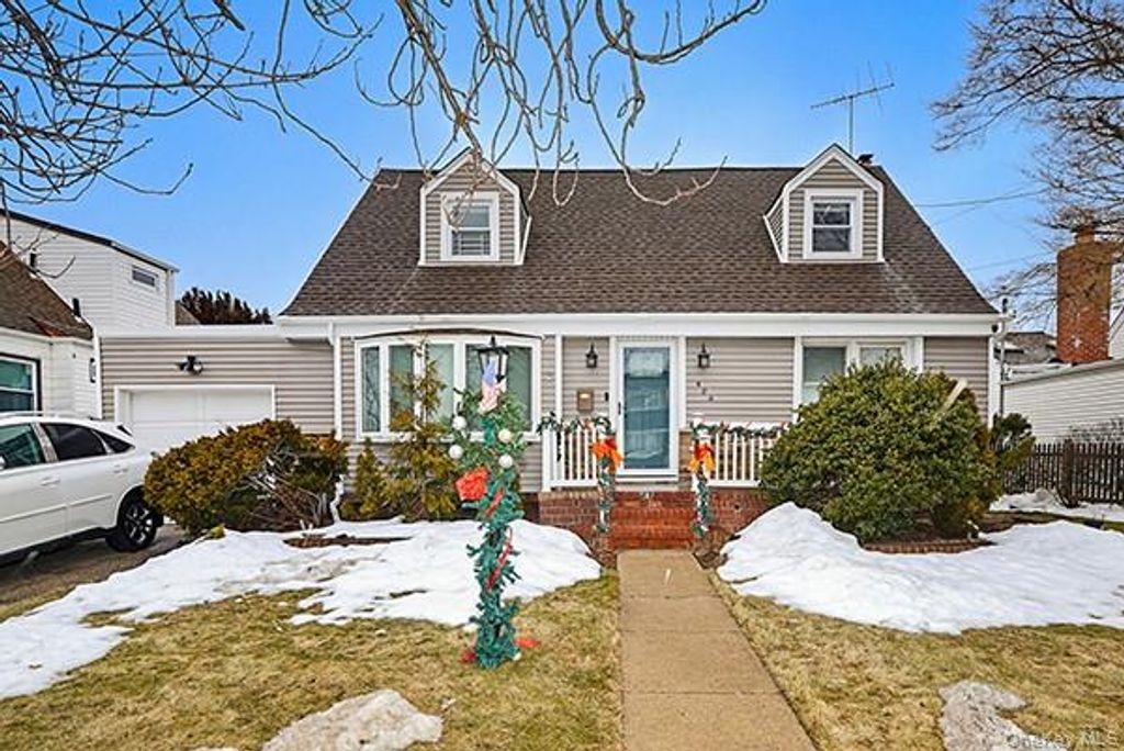 926 Second Avenue 2nd Floor, Franklin Square, NY 11010