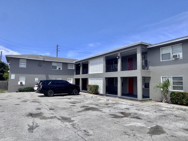 1025 13th Street 1, West Palm Beach, FL 33401
