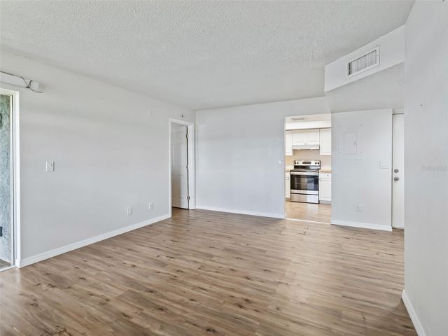 563 MIDWAY TRACK K203, Ocala, FL 34472