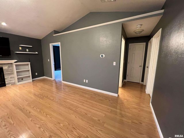 2709 Carl Prairie Drive, Springfield, IL 62703