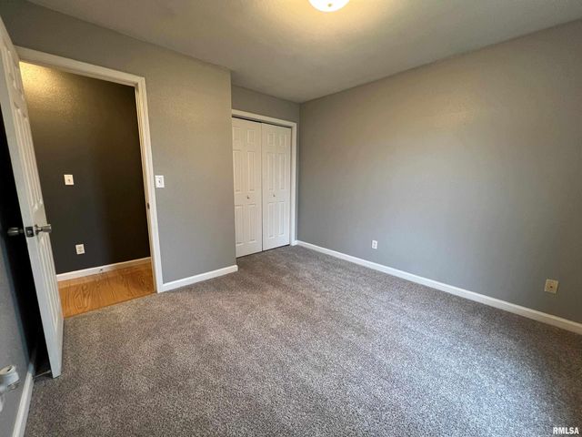 2709 Carl Prairie Drive, Springfield, IL 62703