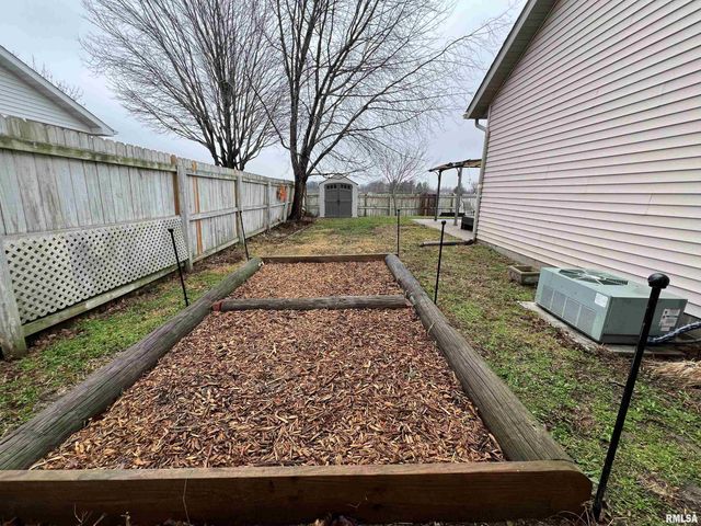 2709 Carl Prairie Drive, Springfield, IL 62703