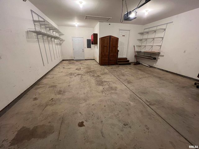 2709 Carl Prairie Drive, Springfield, IL 62703