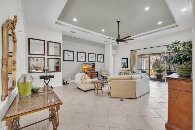 5853 PARKSET DRIVE, Lithia, FL 33547