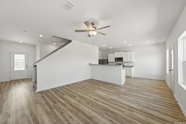 11523 Woodpecker Dr, San Antonio, TX 78223