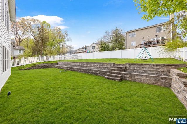 61 Roosevelt Street, Cresskill, NJ 07626
