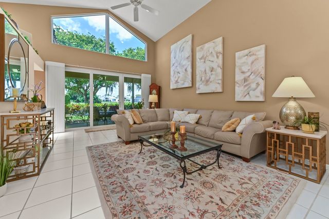 6361 Evian Place, Boynton Beach, FL 33437